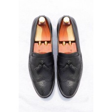 Calfskin loafer shoes with brogue detail