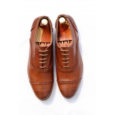 Deerskin oxford shoe with brogue detail